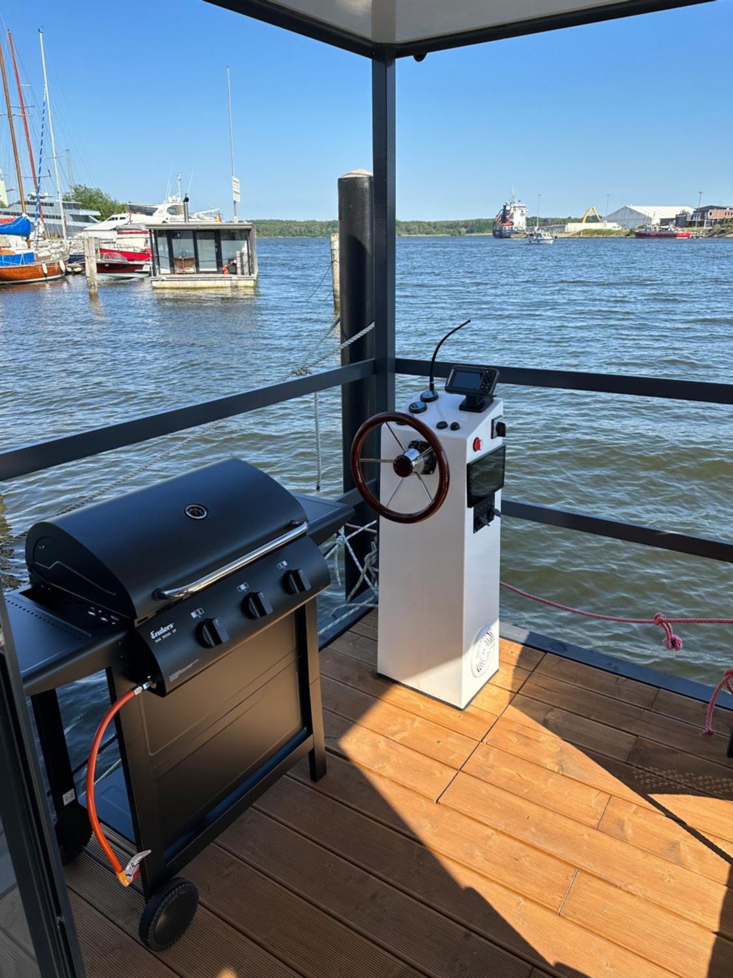 Premium Hausboot Trave Traum Apartment Lubeck Exterior photo
