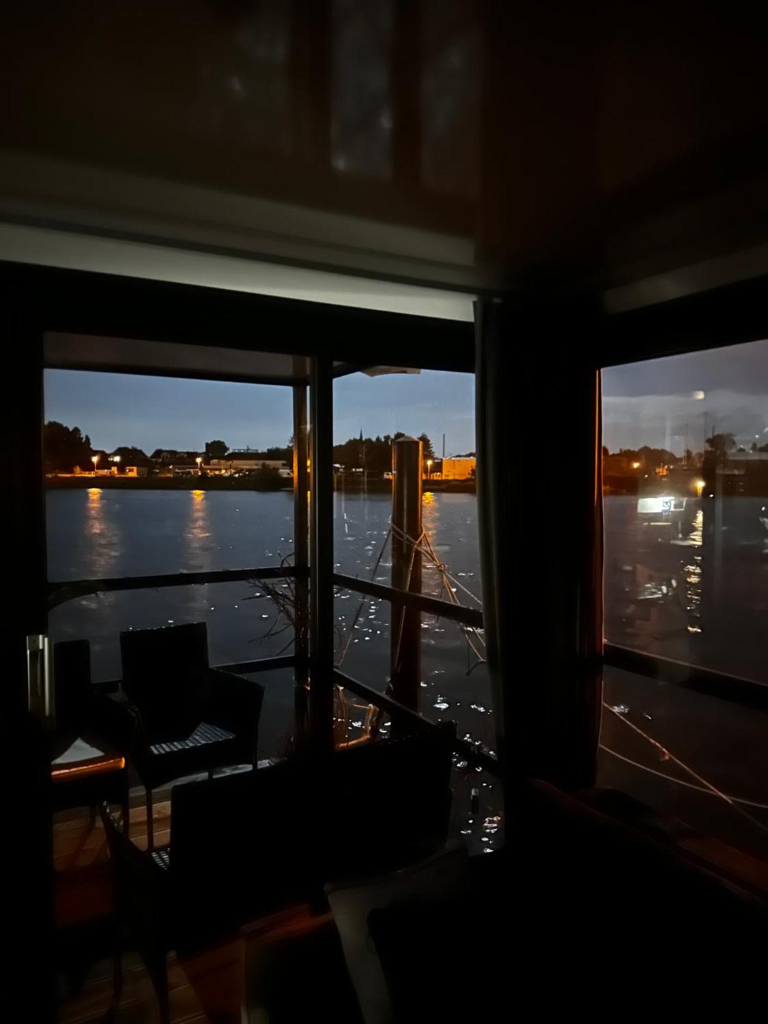 Premium Hausboot Trave Traum Apartment Lubeck Exterior photo
