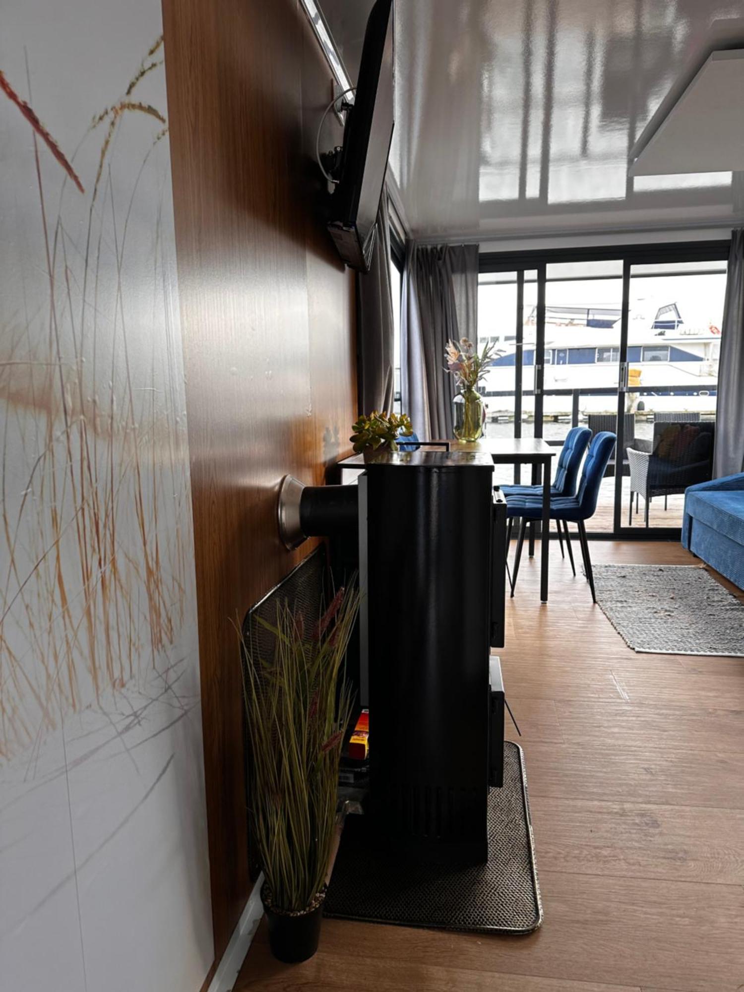 Premium Hausboot Trave Traum Apartment Lubeck Exterior photo